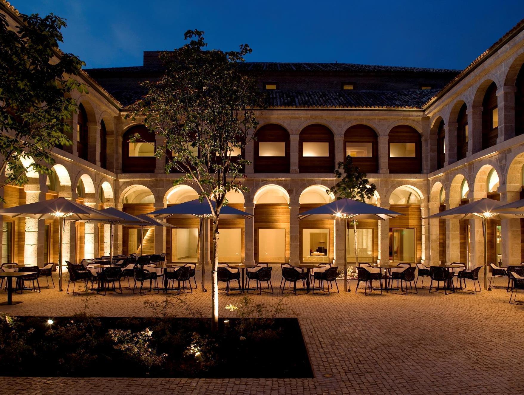 Parador De Алькала-де-Енарес Екстер'єр фото